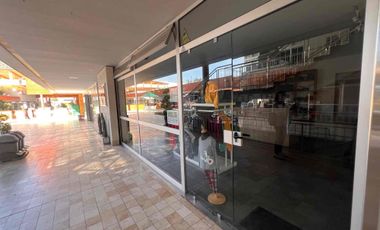 Cumbaya Vendo local centro comercial Plaza del Rancho San Francisco