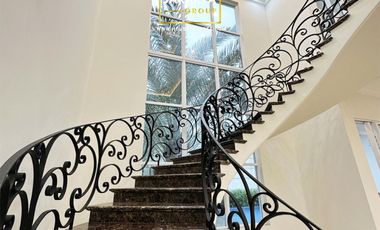 Rumah Mewah Pondok Indah 2.5 Lantai . Dalam Komplek Elite . Pool & Spacious Garden