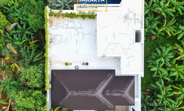 Rumah Mewah Pondok Indah 2.5 Lantai . Dalam Komplek Elite . Pool & Spacious Garden