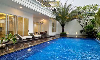 Rumah Mewah Pondok Indah 2.5 Lantai . Dalam Komplek Elite . Pool & Spacious Garden
