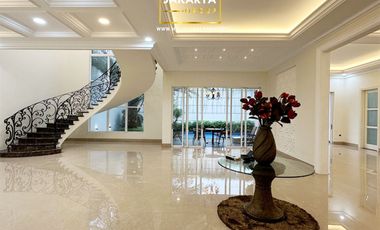 Rumah Mewah Pondok Indah 2.5 Lantai . Dalam Komplek Elite . Pool & Spacious Garden