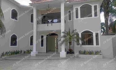 Renta de casa Urbanización Aquamarina Samborondon