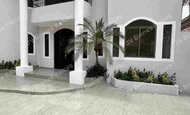 Renta de casa Urbanización Aquamarina Samborondon