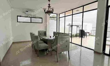 Renta de casa Urbanización Aquamarina Samborondon