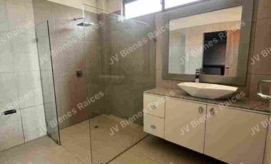 Renta de casa Urbanización Aquamarina Samborondon