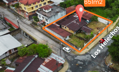 Terreno en venta  en puyo con casa de madera