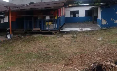 Terreno en venta  en puyo con casa de madera