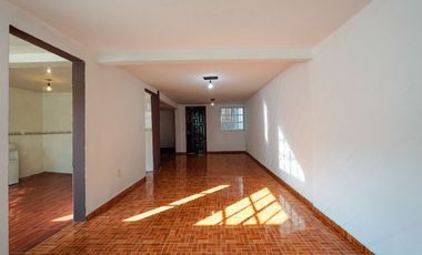Casa en Venta, Lomas de Atizapán. Atizapán, Estado de México
