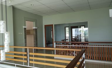 Rumah Mewah Terawat di Pitaloka Kota Baru Parahyangan