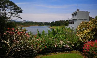 Rumah Mewah Terawat di Pitaloka Kota Baru Parahyangan