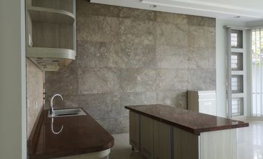 Rumah Mewah Terawat di Pitaloka Kota Baru Parahyangan