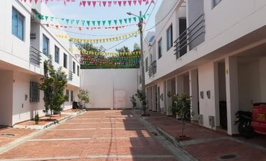 Casa en venta en Girardot Capri