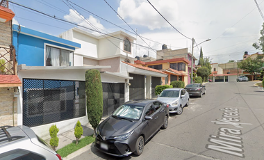 ¡¡GRAN OPORTUNIDAD DE ADQUIRIR O INVERTIR EN ESTA HERMOSA CASA DE REMATE BANCARIO!!, (SOLO CON RECURSOS PROPIOS).