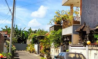Di jual Murah Rumah minimalis  Lantai 2 siap huni Lokasi jalan Soka  Dekat Gatot Subroto Timur DENPASAR TIMUR
