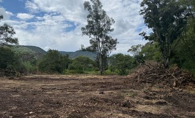 Venta de Terreno en Jocotepec a pie de carretera Morelia-Guadalajara