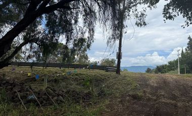 Venta de Terreno en Jocotepec a pie de carretera Morelia-Guadalajara