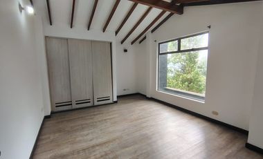 Casa en Arriendo en Alto de Palmas  De Envigado Antioquia