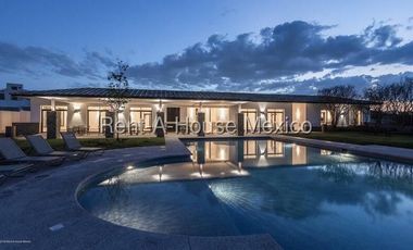 Casa de tres recámaras en venta en Zibatá, Querétaro