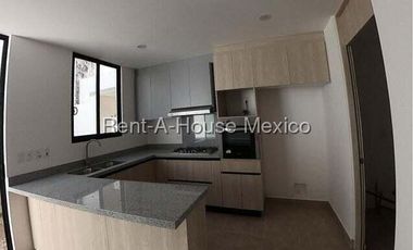 Casa de tres recámaras en venta en Zibatá, Querétaro