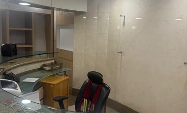 Edificio de oficinas en venta , perfecto para inversionistas