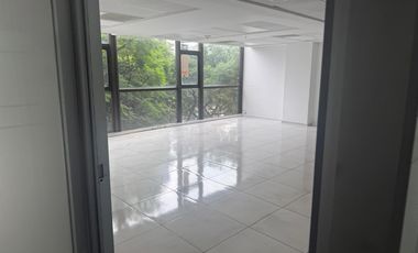 Edificio de oficinas en venta , perfecto para inversionistas