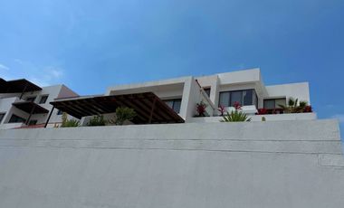 HERMOSO DEPARTAMENTO DE VENTA EN EL CLUB DE GOLF MONTECRISTI!!  VISTA AL CAMPO!!