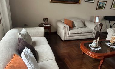 SE VENDE CASA DE DOS PISOS INDEPENDIZADAS EN SANTA PATRICIA  - 1ERA. ETAPA - LA MOLINA  -  VIVE E INVIERTE EN LA MOLINA