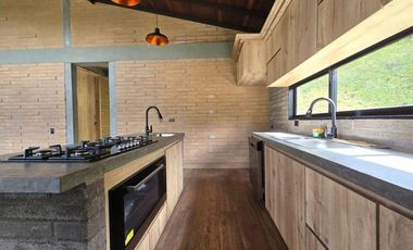 Casa en Arriendo en San Vicente Alto De La Campiña  Antioquia