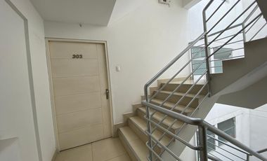 ALQUILO DEPA DE 3 HABITACIONES EN CALLE LOS CEREZOS SURCO