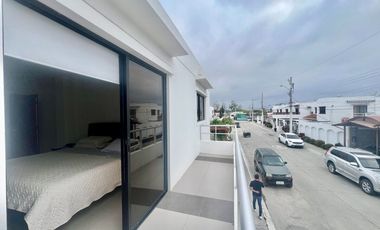 SALINAS CONJUNTO PRIVADO: CASA 4/5 CON PISCINA