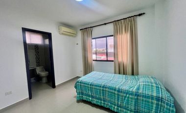 SALINAS CONJUNTO PRIVADO: CASA 4/5 CON PISCINA