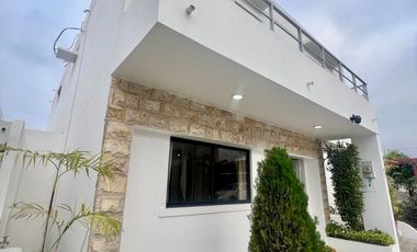 SALINAS CONJUNTO PRIVADO: CASA 4/5 CON PISCINA