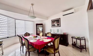 MILINA FRENTE AL MAR: CASA EN VENTA 5/5 CON PISCINA