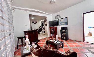 MILINA FRENTE AL MAR: CASA EN VENTA 5/5 CON PISCINA