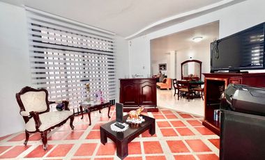 MILINA FRENTE AL MAR: CASA EN VENTA 5/5 CON PISCINA