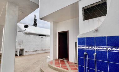 MILINA FRENTE AL MAR: CASA EN VENTA 5/5 CON PISCINA