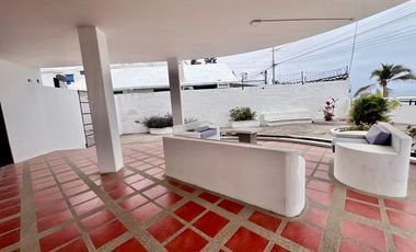 MILINA FRENTE AL MAR: CASA EN VENTA 5/5 CON PISCINA