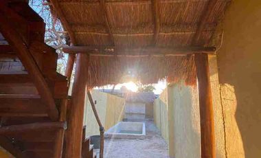 CASA PEQUEÑA EN PROGRESO CERCA DE LA PLAYA Y DEL MALECON