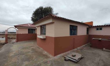Terreno plano e independiente EN VENTA con Casa 1 planta. Tiobamba-Latacunga.