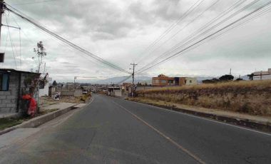 Terreno plano e independiente EN VENTA con Casa 1 planta. Tiobamba-Latacunga.