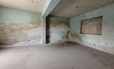 ¡VENTA CASA COMO TERRENO DE 216 M2 EN COMAS!