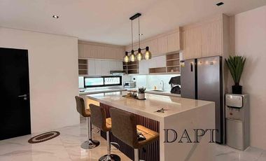 Panoramic City View! Vista Grande Furnished House for Sale!
