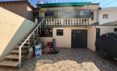 Se renta casa en Prados del Rosario, Azcapotzalco.