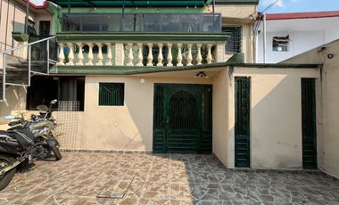 Se renta casa en Prados del Rosario, Azcapotzalco.