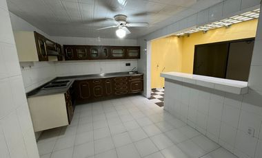 Se renta casa en Prados del Rosario, Azcapotzalco.