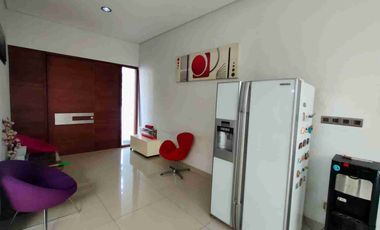 Disewakan Rumah Minimalis Modern Siap Huni 
Di Komplek Batununggal Indah Full furnished
Harga Sewaan Di Bawah Pasar