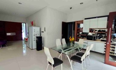 Disewakan Rumah Minimalis Modern Siap Huni 
Di Komplek Batununggal Indah Full furnished
Harga Sewaan Di Bawah Pasar