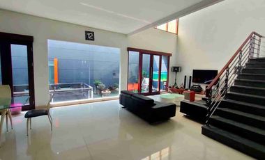 Disewakan Rumah Minimalis Modern Siap Huni 
Di Komplek Batununggal Indah Full furnished
Harga Sewaan Di Bawah Pasar