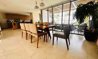 Venta de Residencia a 15 minutos de Galerias Metepec