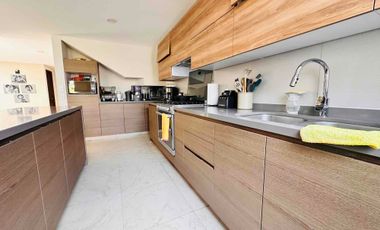 Venta de Residencia a 15 minutos de Galerias Metepec